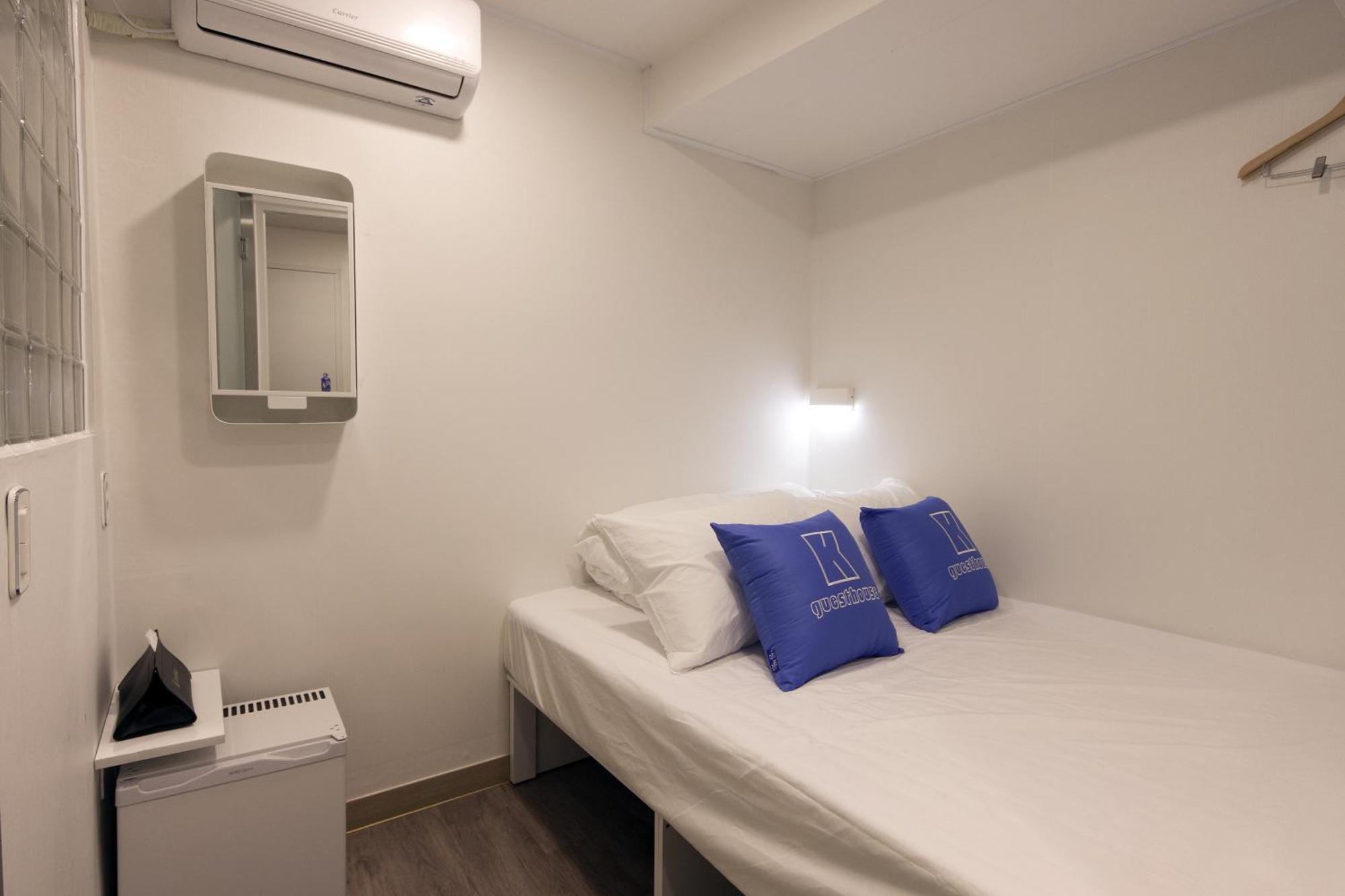 K-Guesthouse Myeongdong 1 Сеул Номер фото